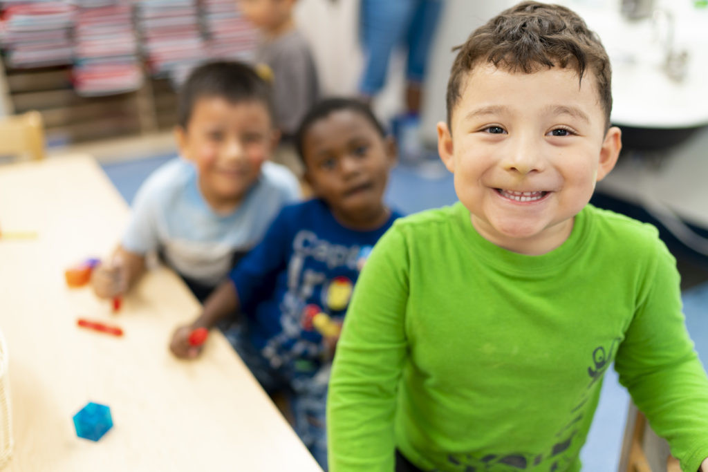Escuelas del vecindario CII