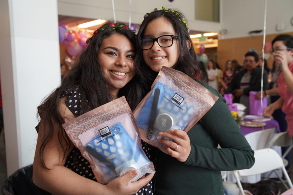 El té para padres e hijas del Children's Institute cuenta con el apoyo de Good+Foundation.